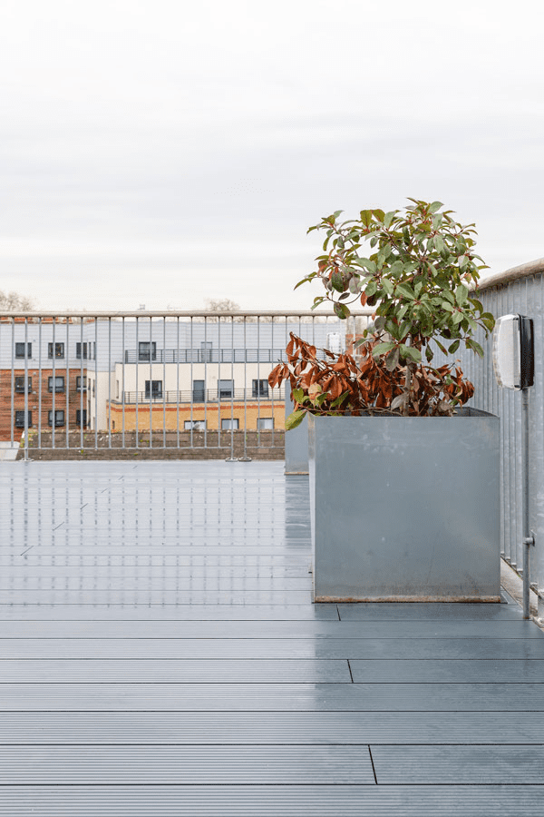 Roof terrace in London with aluminium decking